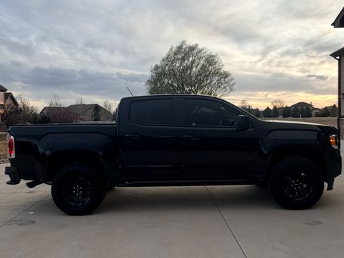 Used 2022 GMC Canyon AT4 image 8