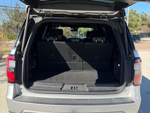Used 2019 Ford Expedition Limited w/ Texas Edition Package image 9