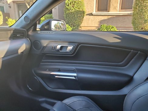 Used 2019 Ford Mustang Premium image 15