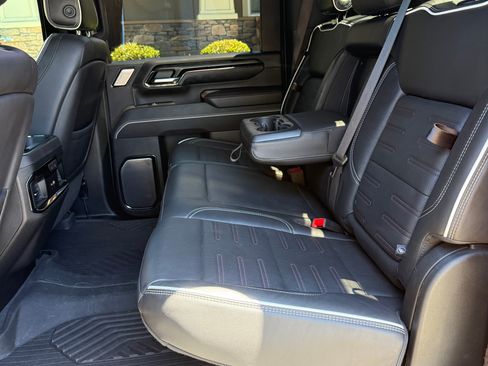 Used 2024 GMC Sierra 2500 AT4X w/ AT4X AEV Edition AWD/4WD image 15