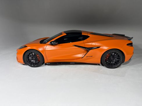 Used 2023 Chevrolet Corvette Z06 RWD image 1