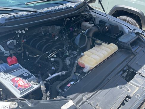 Used 2018 Ford F150 XLT AWD/4WD image 13