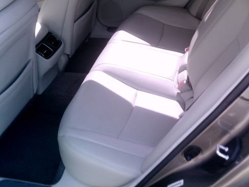 Used 2016 Acura RLX w/ Technology Package image 12