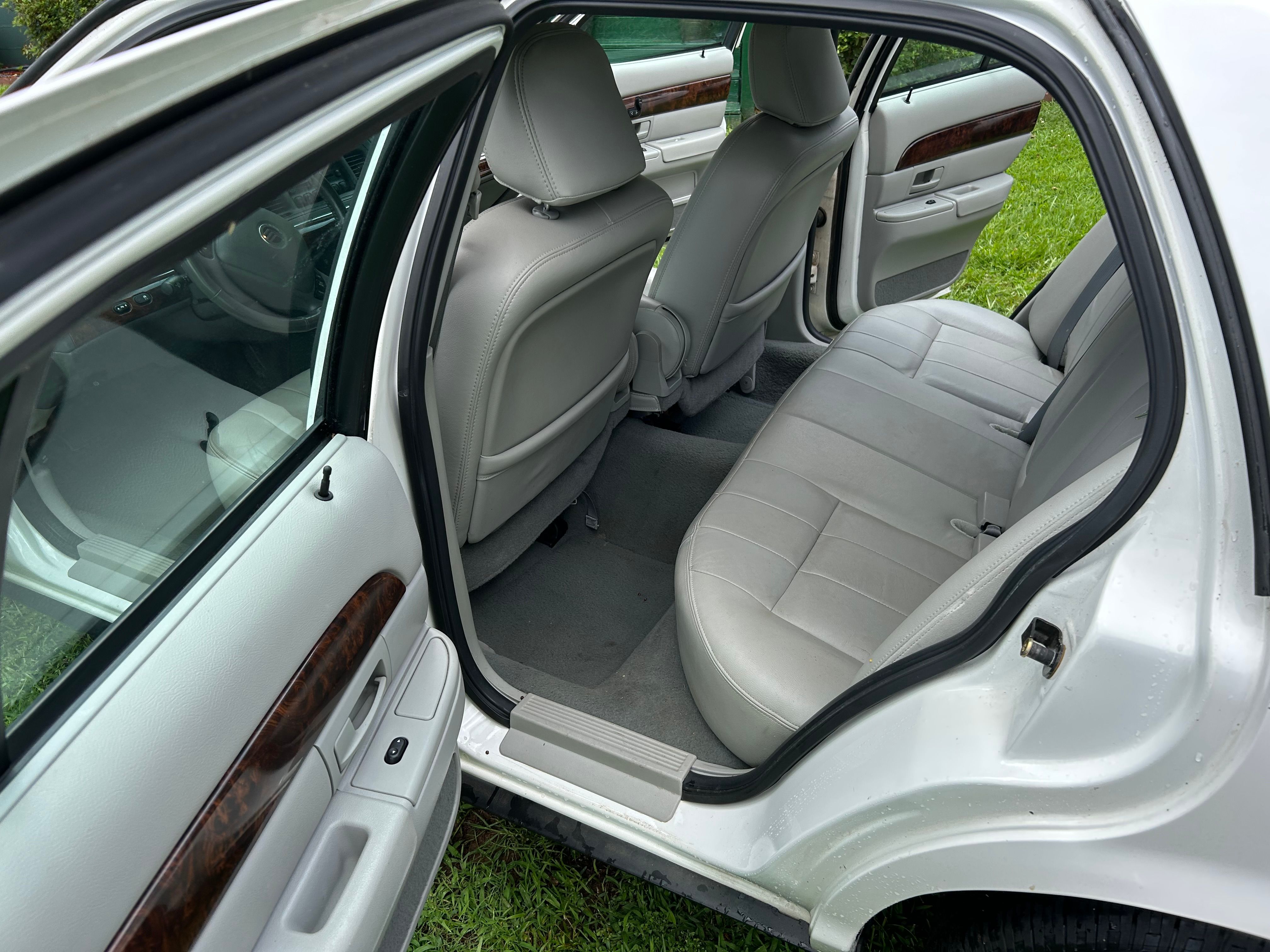 Used 2004 Mercury Grand Marquis LS RWD image 23