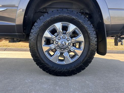 Used 2022 RAM 2500 Limited w/ Towing Technology Group image 11