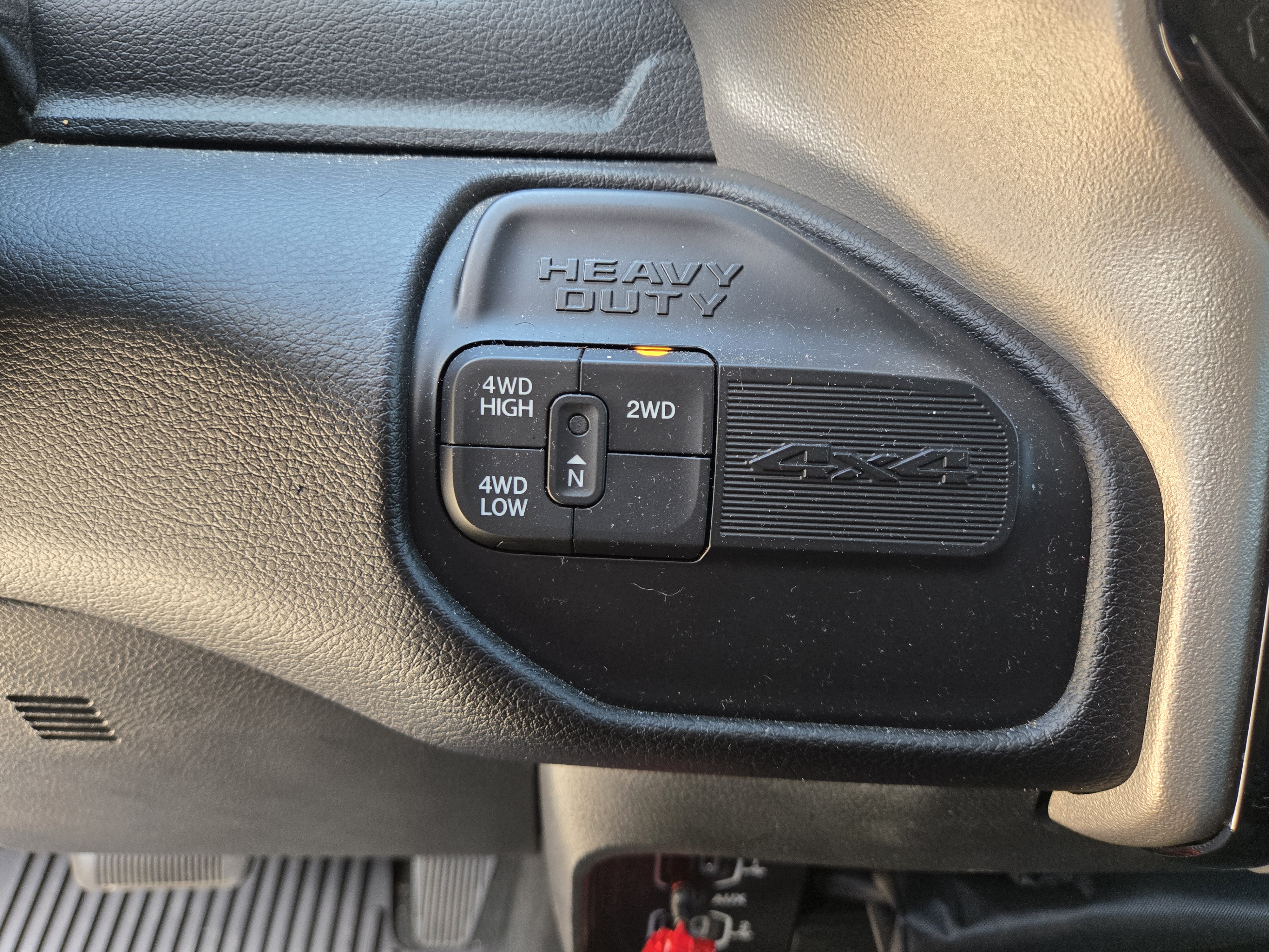 Used 2024 RAM 3500 Laramie AWD/4WD image 15