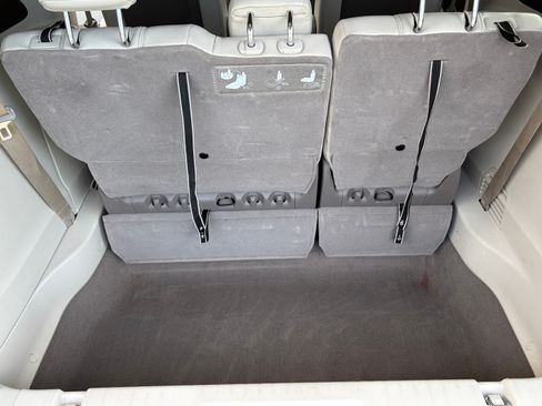 Used 2020 Chrysler Pacifica Touring-L FWD image 28
