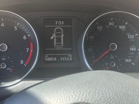 Used 2018 Volkswagen Passat 2.0T S FWD image 14