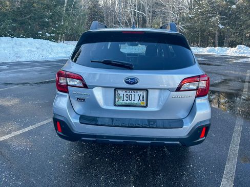 Used 2018 Subaru Outback 2.5i Limited image 8