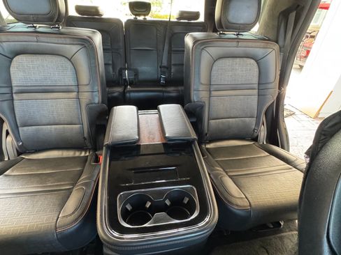 Used 2022 Lincoln Navigator Black Label AWD/4WD image 6