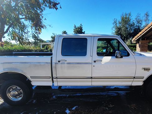 Used 1997 Ford F250 4x4 Crew Cab Heavy Duty image 2