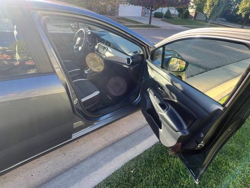 Used 2020 Nissan Versa SV image 5