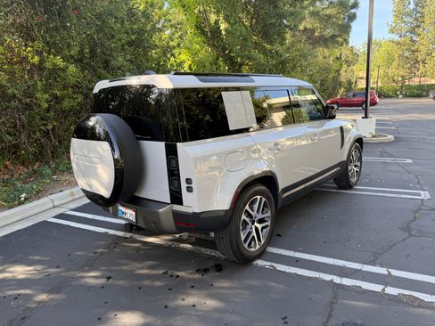 Used 2026 Land Rover Defender 110 S image 5