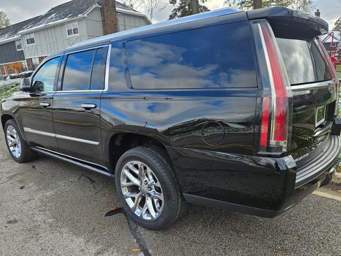 Used 2016 Cadillac Escalade ESV Platinum image 17