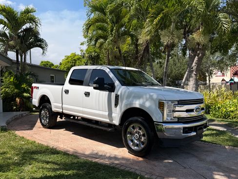 Used 2018 Ford F250 XL w/ Power Equipment Group AWD/4WD image 12