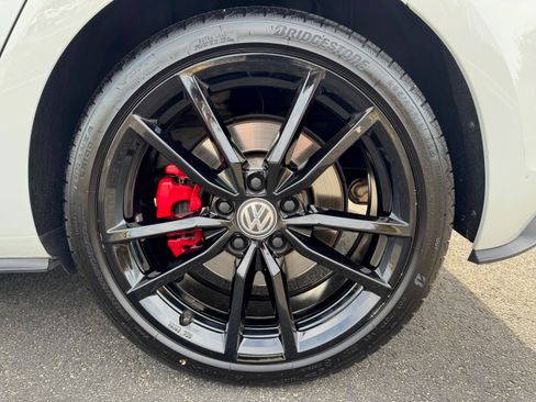 Used 2021 Volkswagen GTI SE image 23