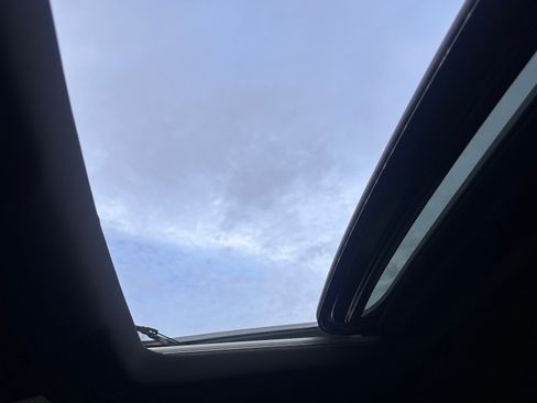 Used 2020 GMC Sierra 1500 AT4 w/ AT4 Premium Package image 2