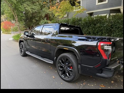 Used 2025 GMC Sierra EV Denali image 15