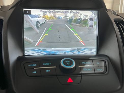 Used 2018 Ford Escape SEL w/ Canadian Touring Package image 9