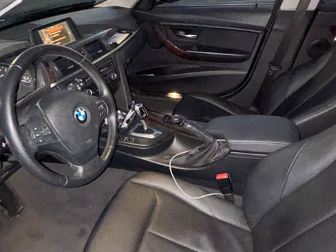 Used 2015 BMW 320i Sedan RWD image 11