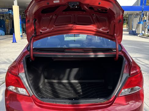 Used 2015 Hyundai Accent GLS image 14