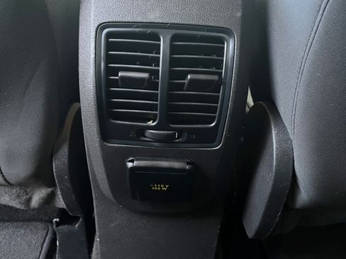 Used 2017 Ford C-MAX Energi SE w/ Equipment Group 401A image 13