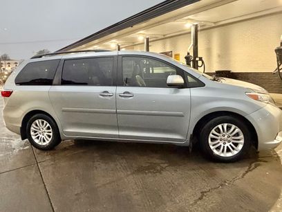 Used 2015 Toyota Sienna XLE Premium