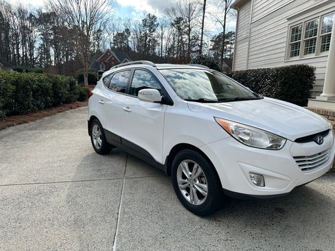 Used 2013 Hyundai Tucson GLS image 2