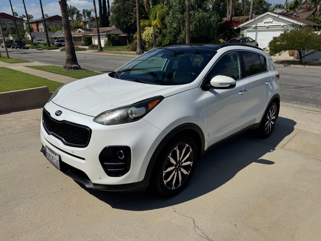 Used 2019 Kia Sportage EX w/ EX Technology Package FWD image 1