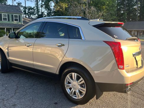 Used 2012 Cadillac SRX Luxury FWD image 4