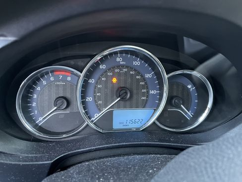 Used 2015 Toyota Corolla LE image 9