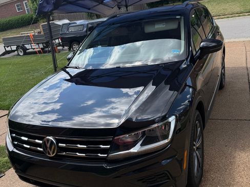 Used 2019 Volkswagen Tiguan S FWD image 1
