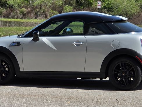 Used 2015 MINI Cooper Coupe S image 1