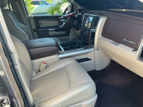 Used 2014 RAM 2500 Laramie AWD/4WD image 5
