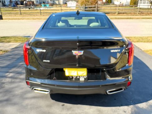 Used 2022 Cadillac CT4 Premium Luxury image 6