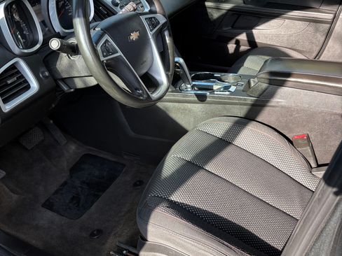 Used 2011 Chevrolet Equinox LT w/ Driver Convenience Package FWD image 8