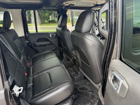 Used 2022 Jeep Wrangler Unlimited Sahara w/ Cold Weather Group image 2