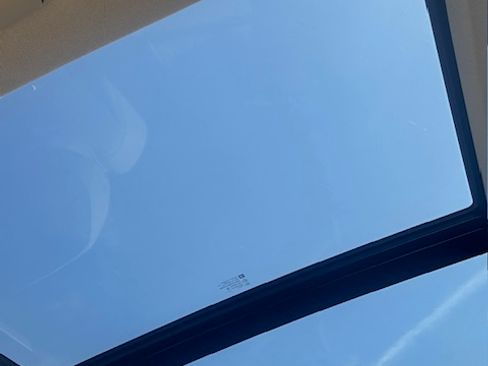 Used 2019 Cadillac XT4 Luxury w/ Cold Weather Package image 17