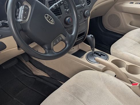 Used 2010 Kia Optima LX image 13