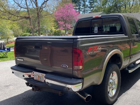 Used 2007 Ford F250 Lariat AWD/4WD image 5