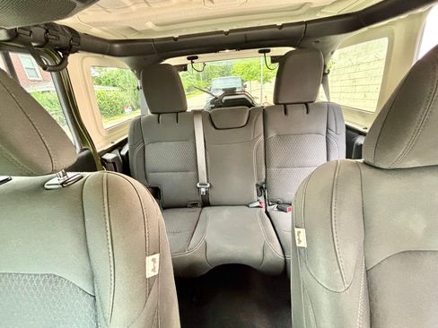 Used 2021 Jeep Wrangler Unlimited Sport AWD/4WD image 12