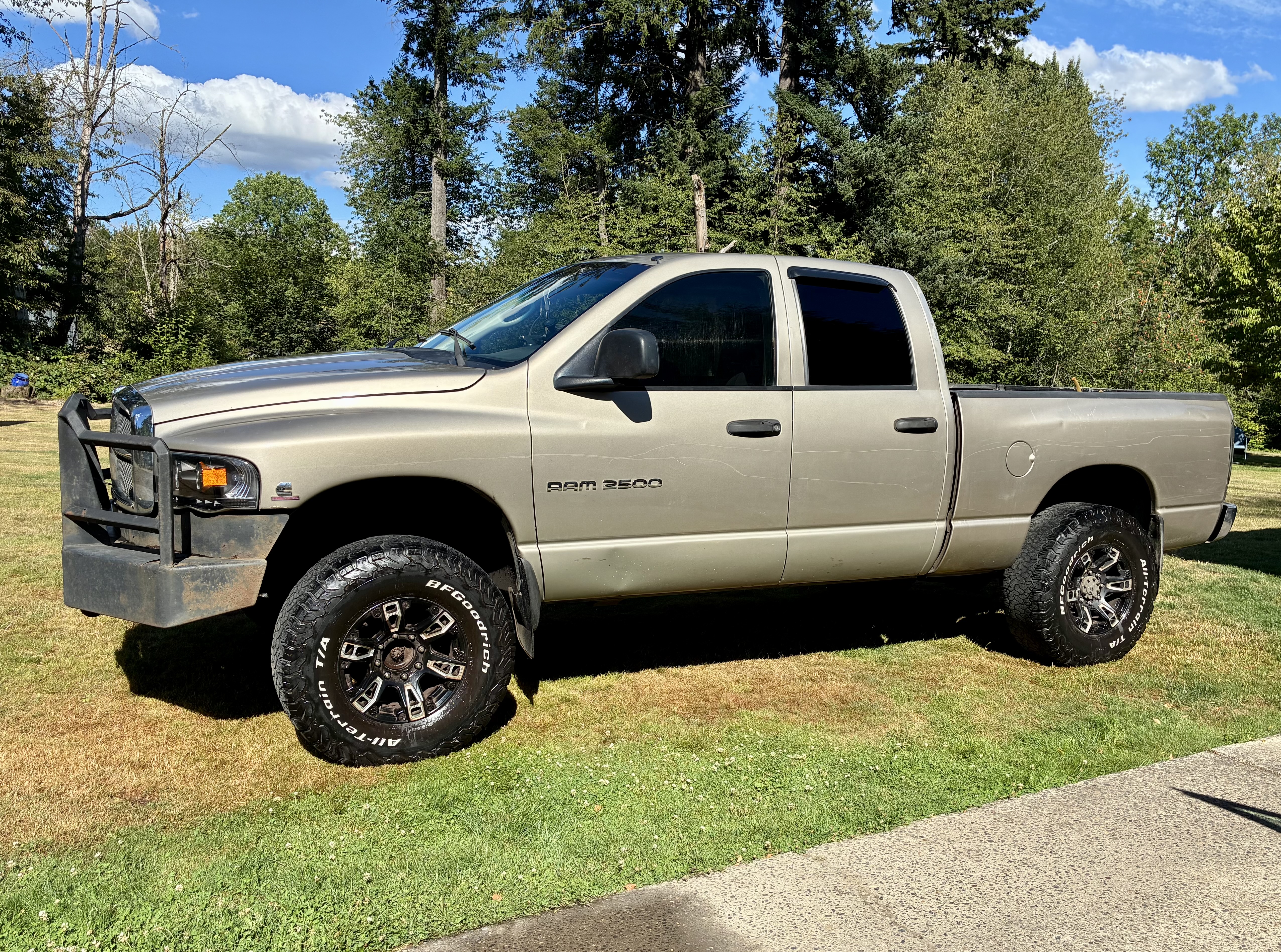 Used 2004 Dodge Ram 2500 Truck SLT w/ Trailer Tow Group AWD/4WD image 1