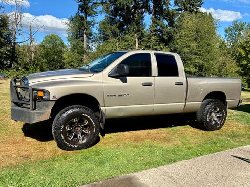 Used 2004 Dodge Ram 2500 Truck SLT w/ Trailer Tow Group AWD/4WD image 1