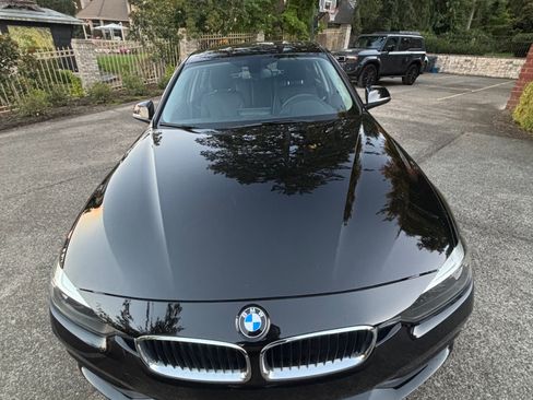 Used 2017 BMW 320i xDrive Sedan AWD/4WD image 5