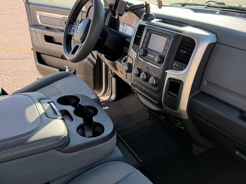 Used 2017 RAM 1500 Classic SLT image 8