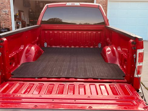 Used 2010 Ford F150 XLT image 9