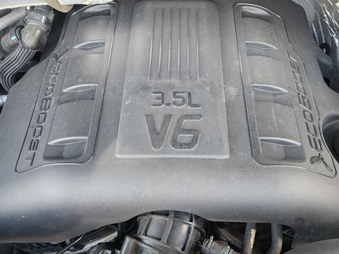 Used 2011 Ford F150 XLT w/ XLT Chrome Pkg AWD/4WD image 18