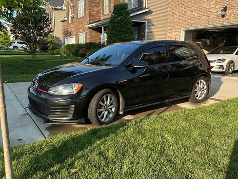 Used 2016 Volkswagen GTI S image 4