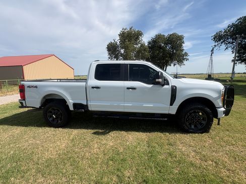 Used 2023 Ford F250 XL w/ STX Appearance Package AWD/4WD image 15