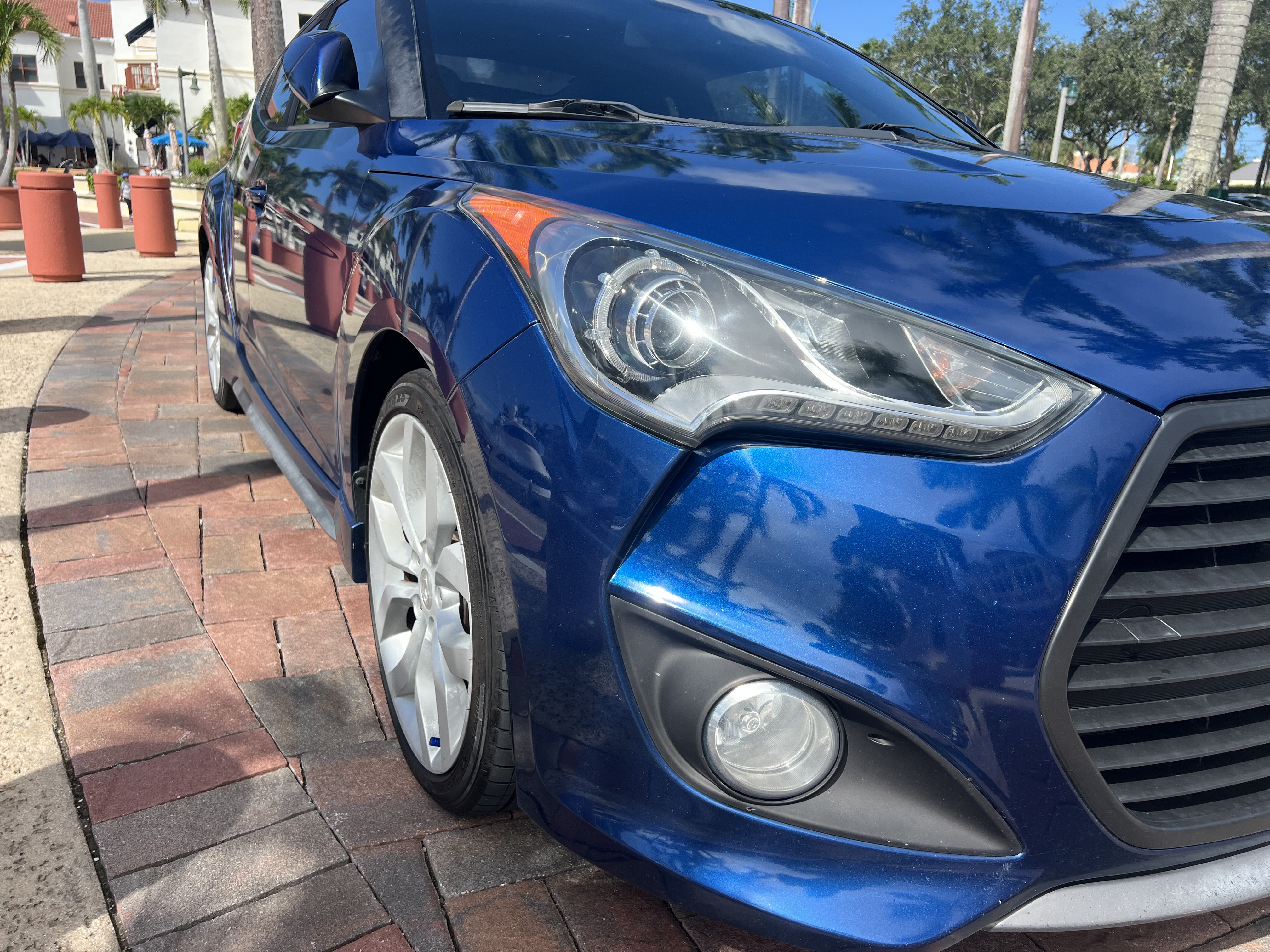 Used 2016 Hyundai Veloster Turbo FWD image 10